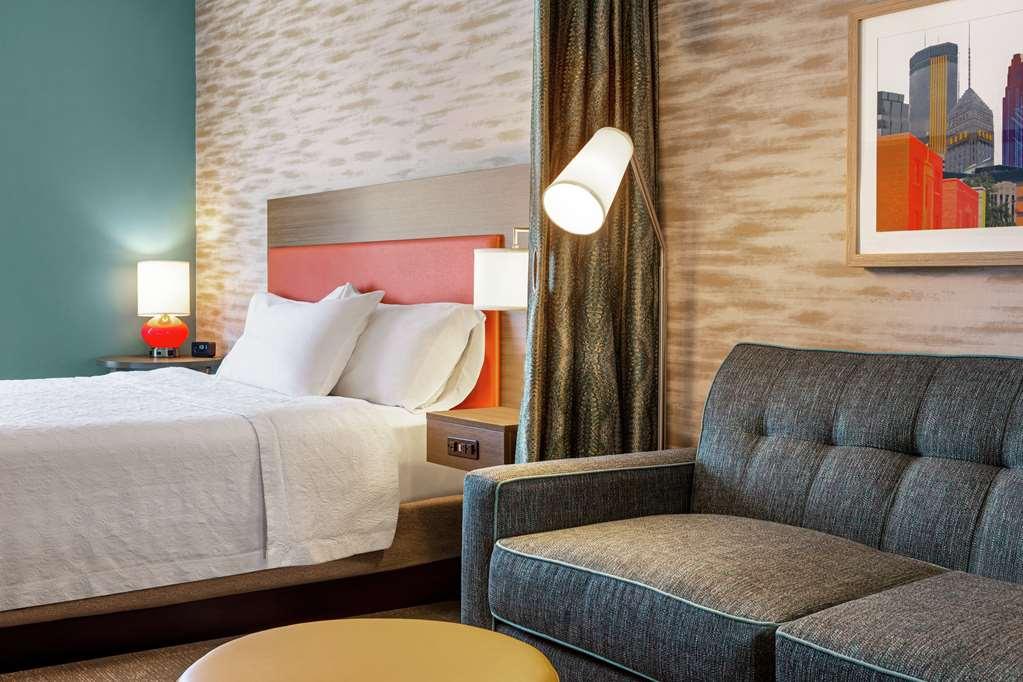 Home2 Suites By Hilton Minneapolis University Area Værelse billede