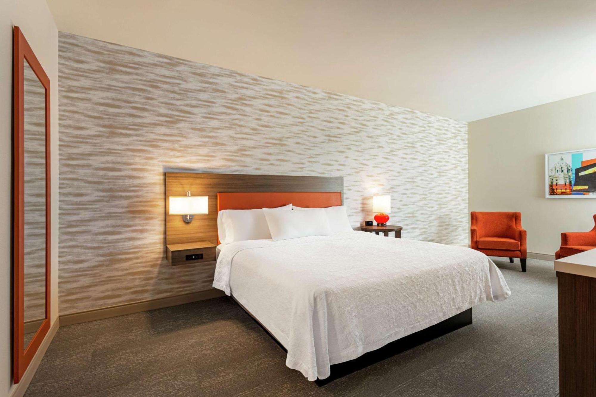 Home2 Suites By Hilton Minneapolis University Area Eksteriør billede